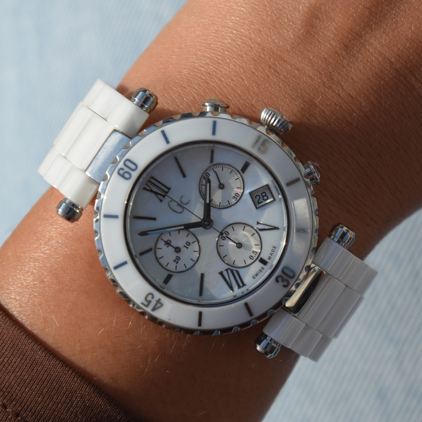 RELÓGIO GUESS COLLECTION SPORT CHIC BRANCO 'I43001M1S'