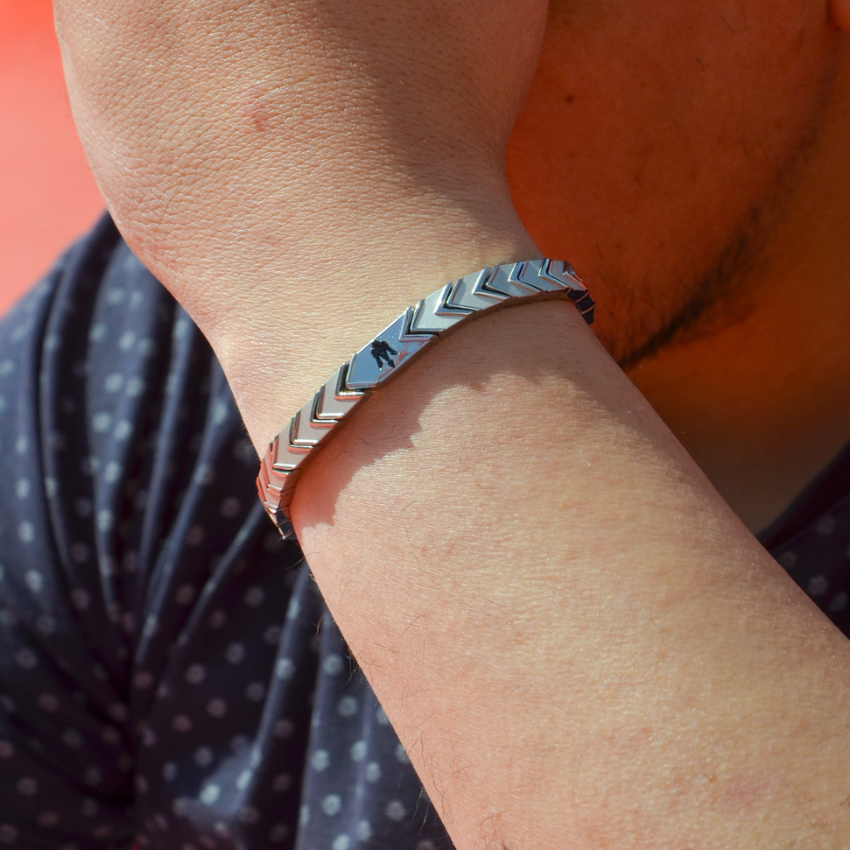 PULSEIRA MASERATI 'ICONIC' AÇO 'JM225AVD91'