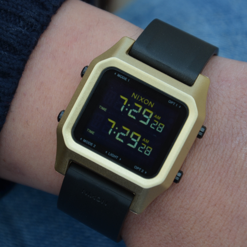 RELÓGIO NIXON STAPLE DOURADO 'A1282-010'