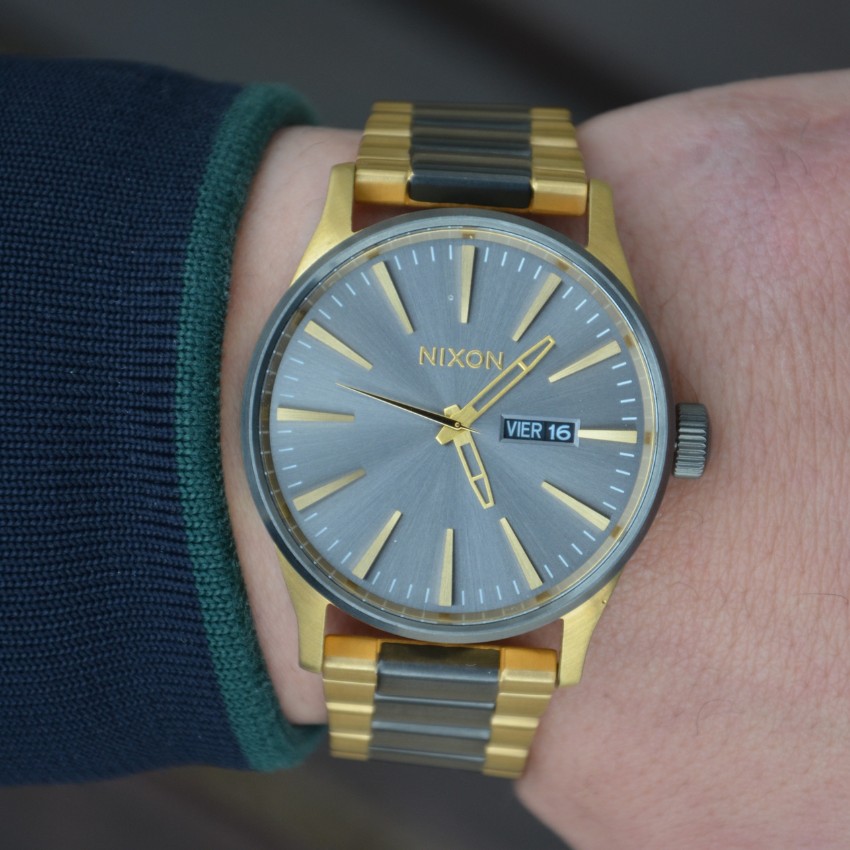 RELOGIO NIXON SENTRY SS BICOLOR 'A356-595'