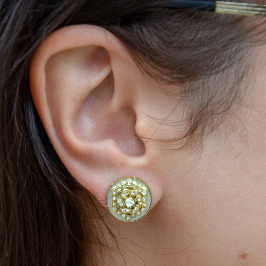 BRINCOS GUESS 'LA FLEUR' AÇO DOURADO 'JUBE04551JWYGT-U'