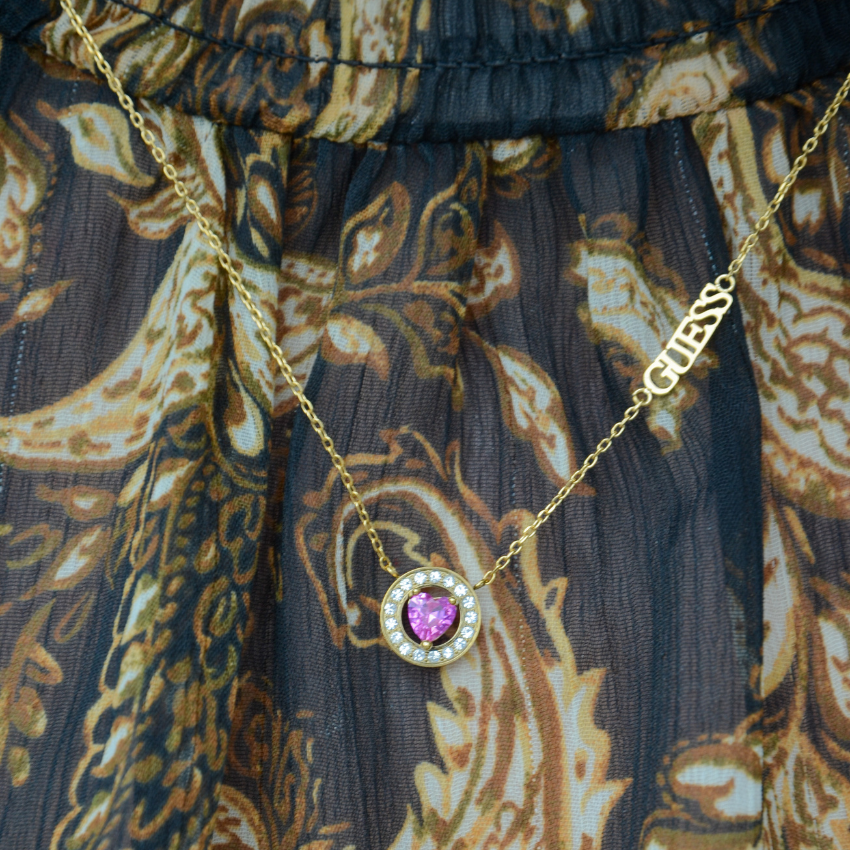 FIO GUESS 'M'AMA NON M'AMA' AÇO DOURADO 'JUBN04667JWYGFCT-U'