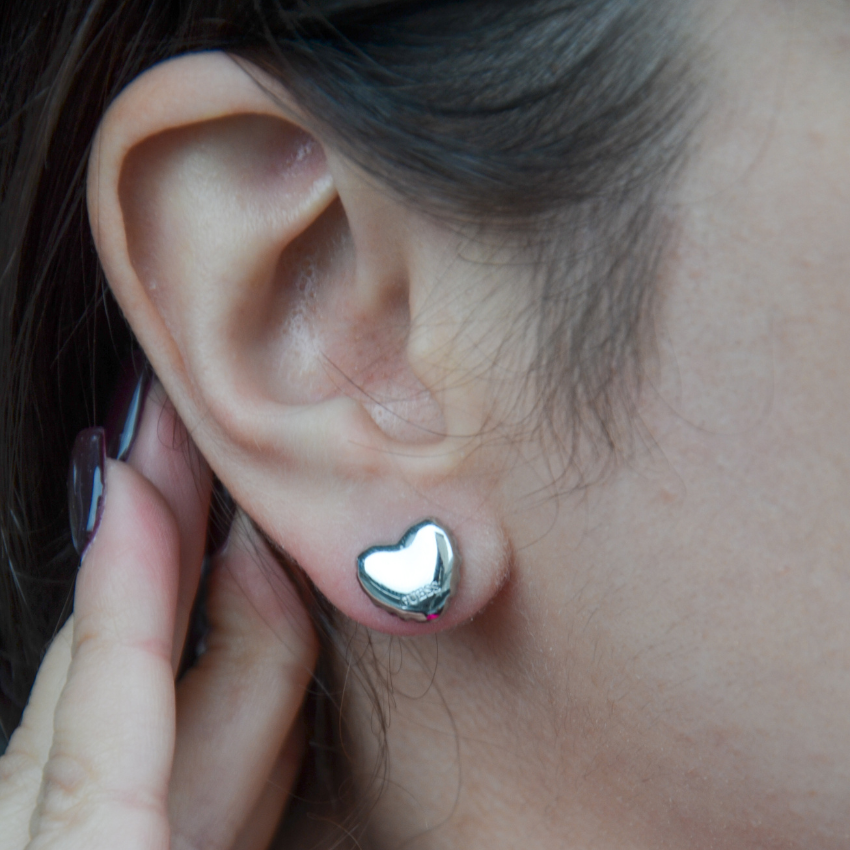 BRINCOS GUESS 'ICONIQUE' AÇO PRATEADO 'JUBE05543JWRHT-U'