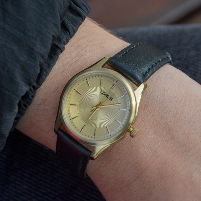 RELÓGIO LORUS 'WOMAN CLASSIC' DOURADO 'RG254XX9'