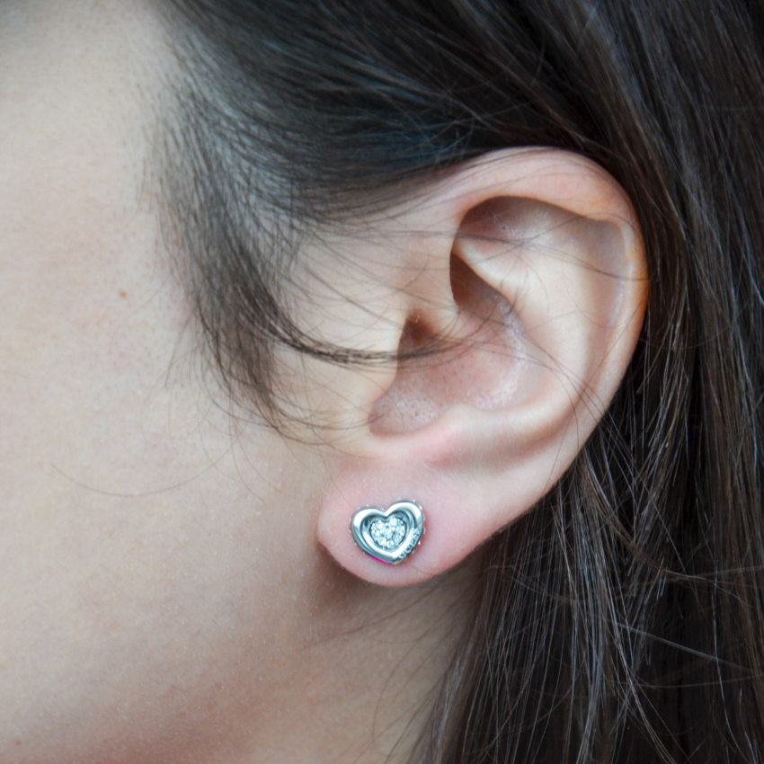 BRINCOS GUESS 'L.O.V.E.' AÇO PRATEADO 'JUBE05466JWRHT-U'