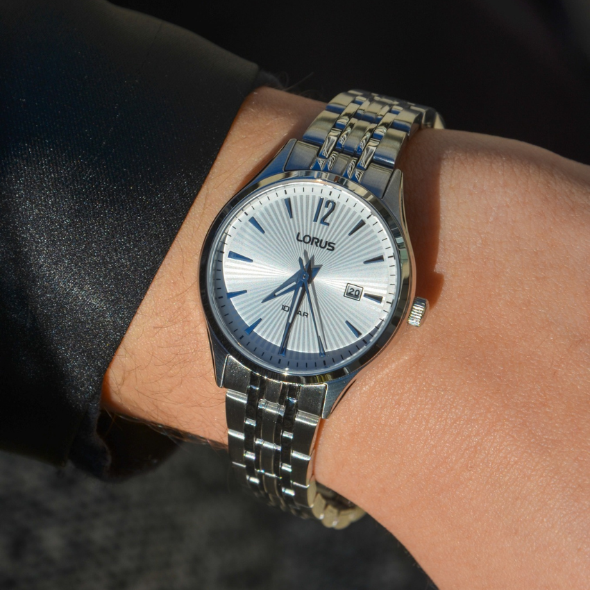 RELÓGIO LORUS 'WOMAN CLASSIC' PRATEADO 'RJ201CX9'